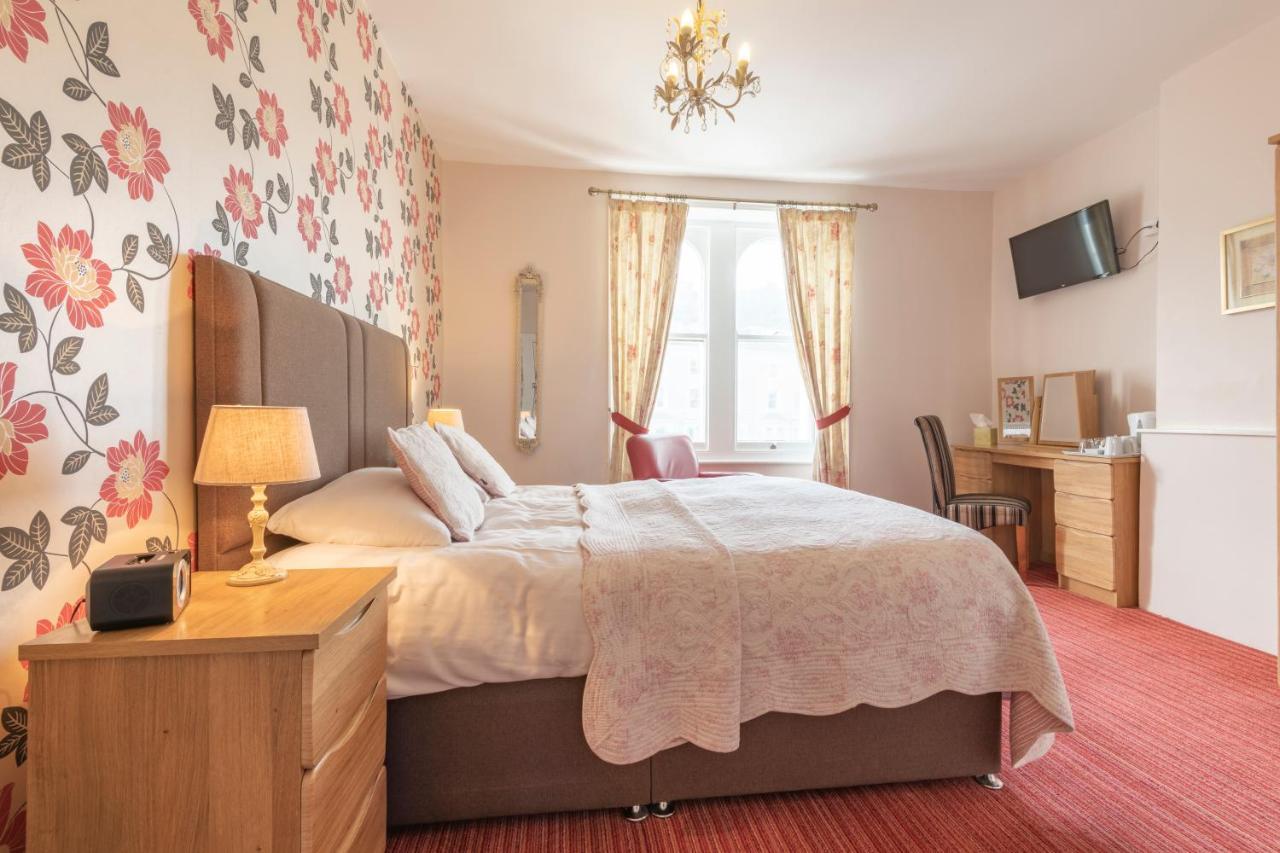 The Wilton Hotel ลันดิดโน ภายนอก รูปภาพ