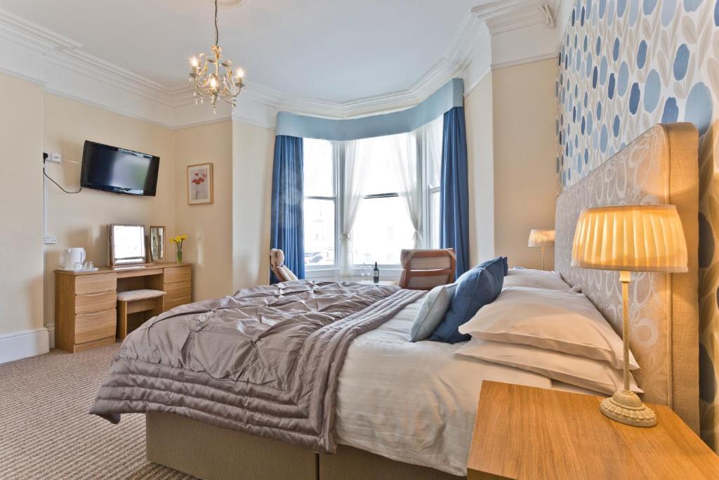 The Wilton Hotel ลันดิดโน ภายนอก รูปภาพ